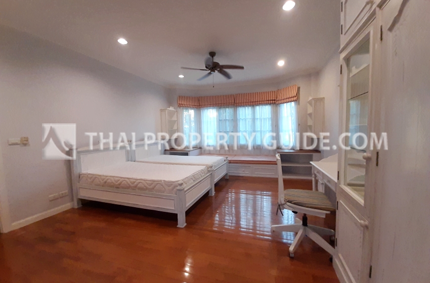 House with Shared Pool in Sukhumvit 